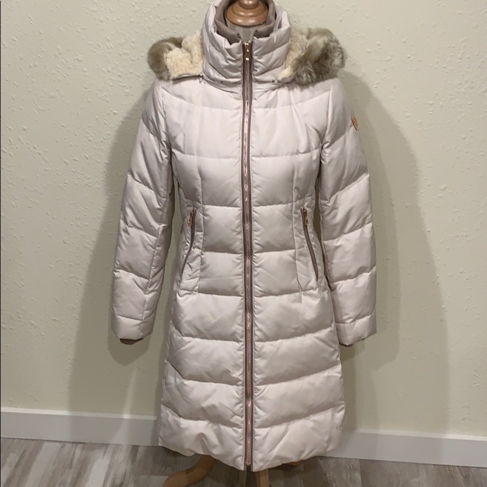 Layered Collar Bubble/Puffer Coat w/Faux Fur
